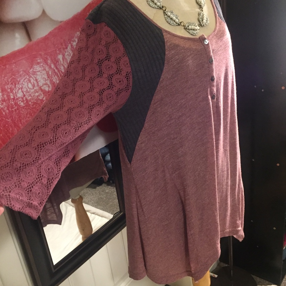 Umgee Raglan/Henley Top - Picture 2 of 8